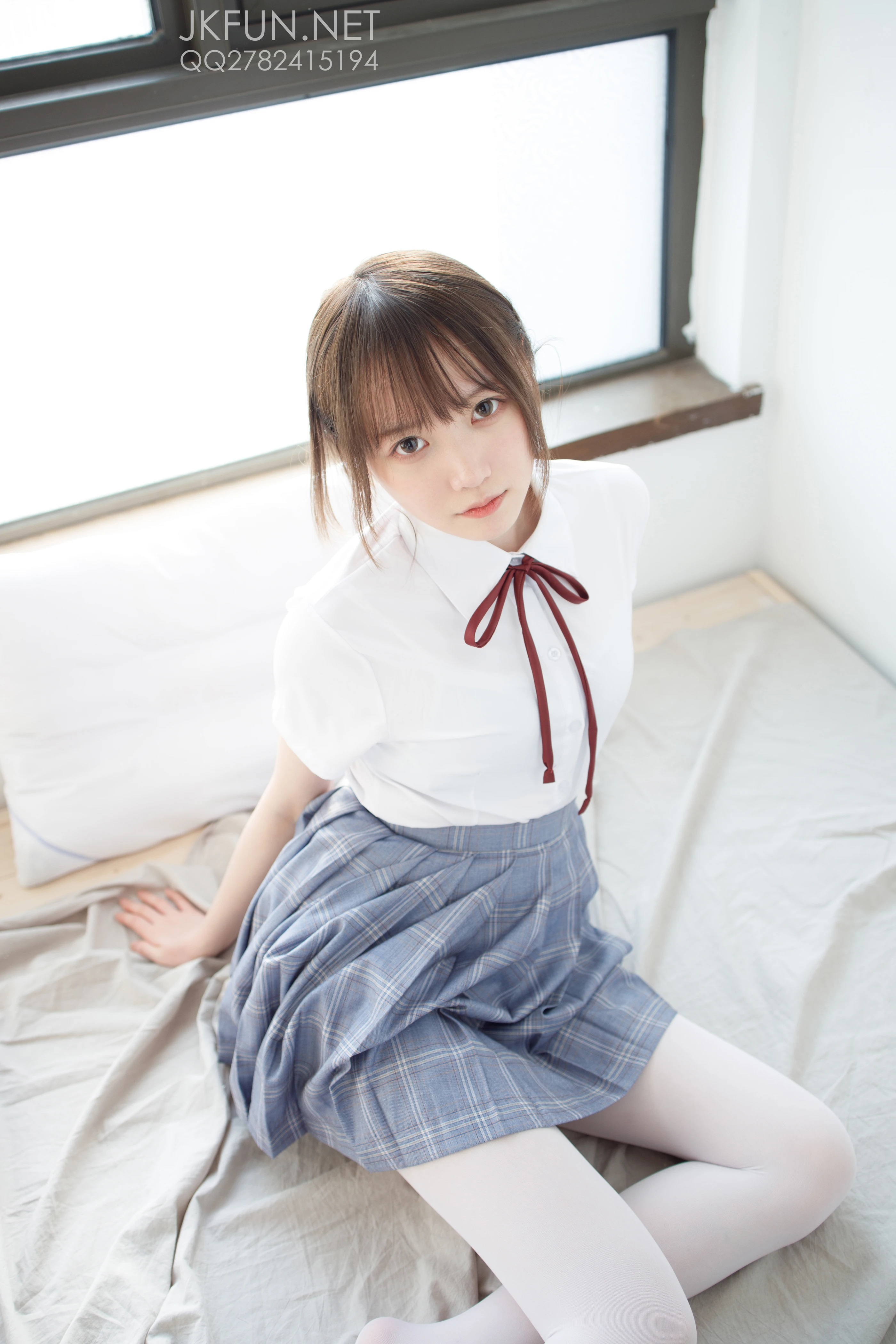 森萝财团 [JKFUN-002] Aika 可爱学妹丝足 [230P 1V]插图6